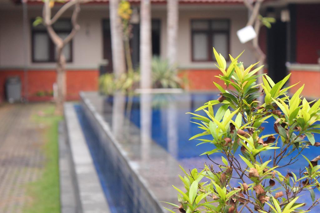 Puri Ganesh Hotell Legian Exteriör bild