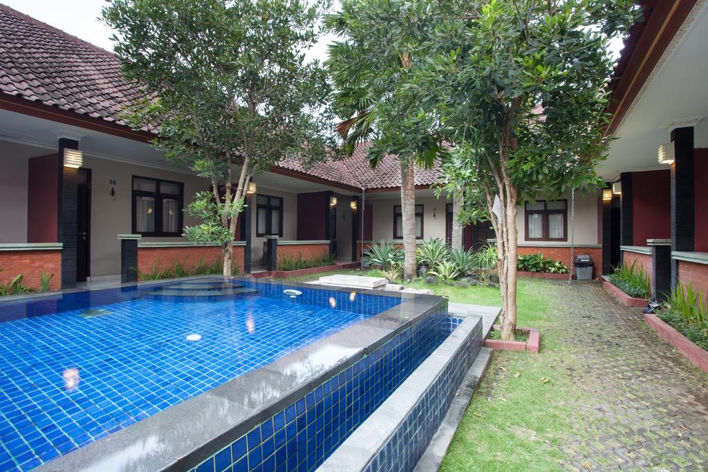 Puri Ganesh Hotell Legian Exteriör bild