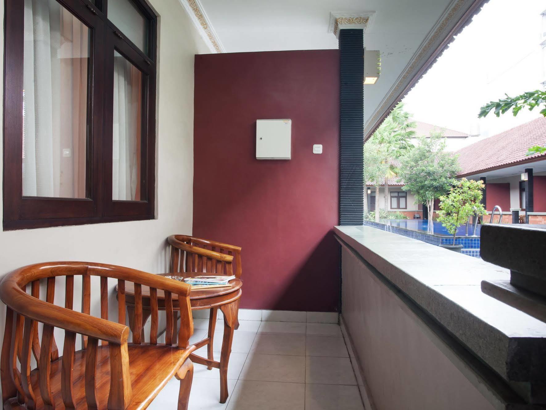 Puri Ganesh Hotell Legian Exteriör bild