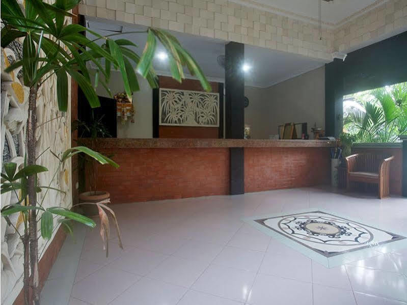 Puri Ganesh Hotell Legian Exteriör bild