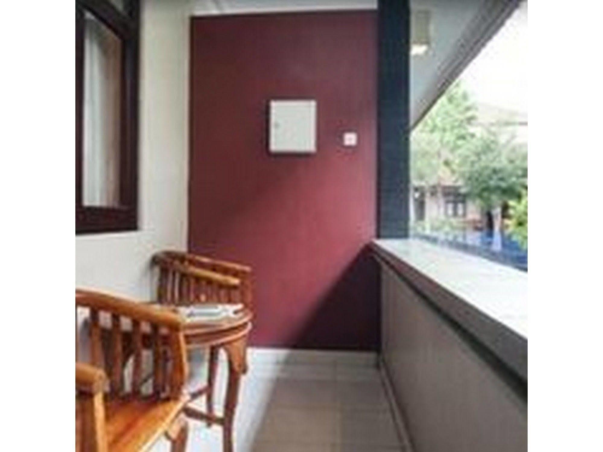Puri Ganesh Hotell Legian Exteriör bild