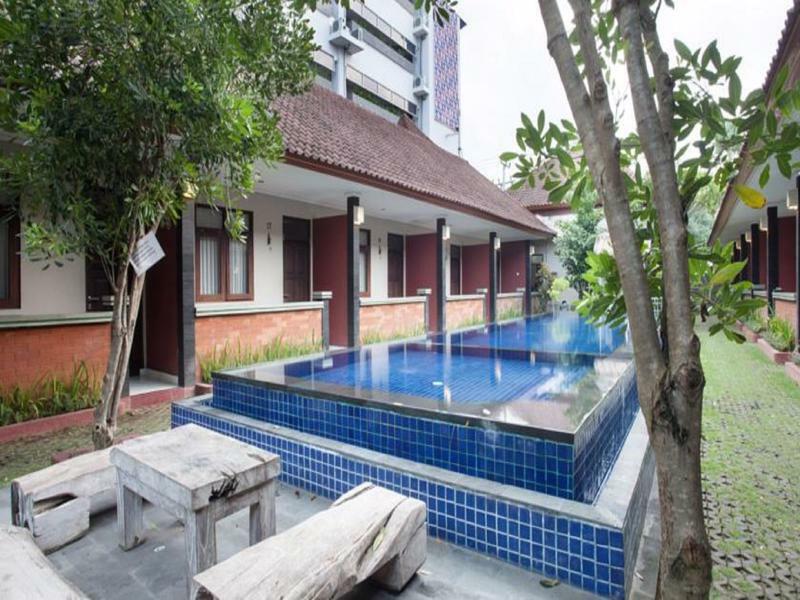 Puri Ganesh Hotell Legian Exteriör bild