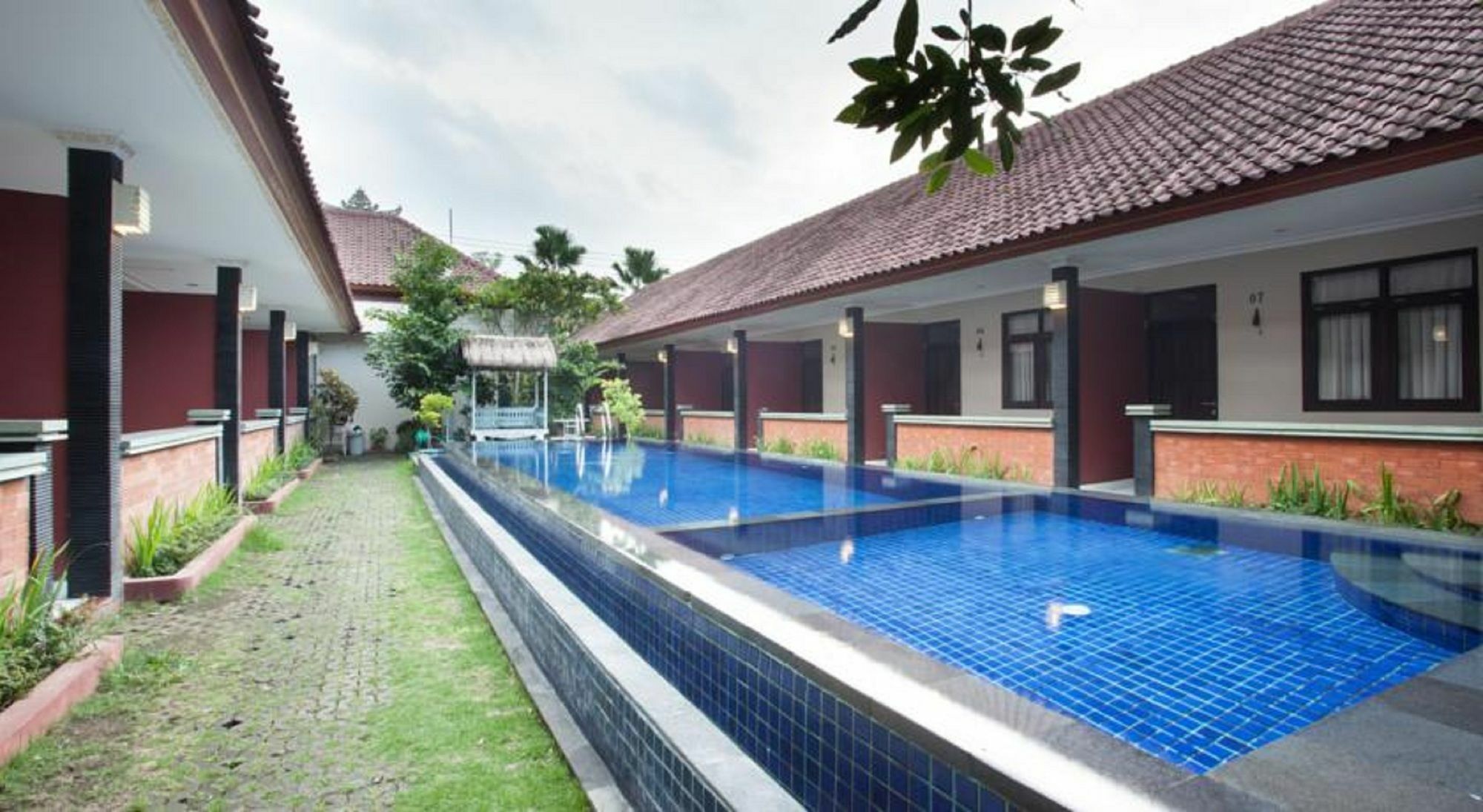 Puri Ganesh Hotell Legian Exteriör bild