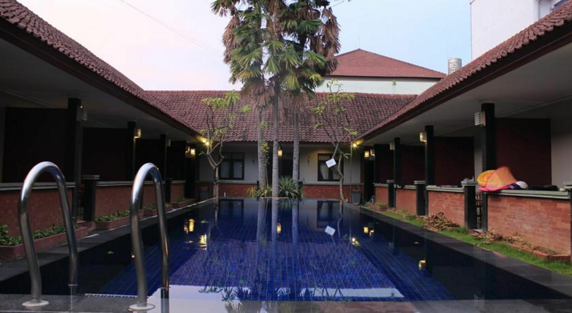 Puri Ganesh Hotell Legian Exteriör bild